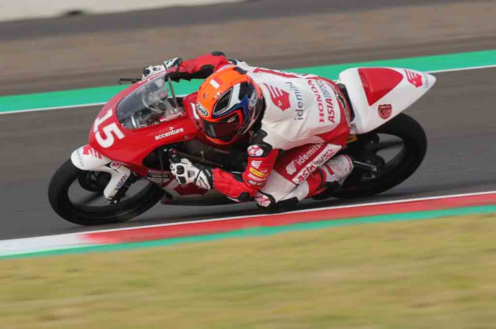 Bertarung Ketat 15 Lap, Reykat Boyong Merah Putih di Podium IATC Mandalika