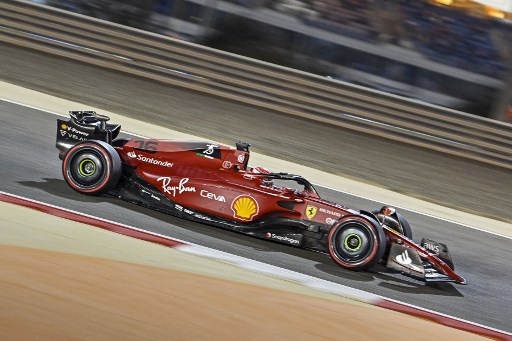 Charles Leclerc Pimpin Start F1GP Bahrain 2022