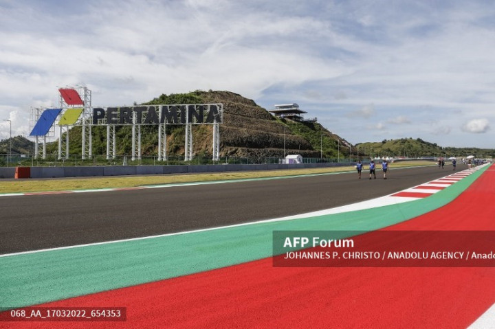 Cuaca Buruk Paksa Panitia Pangkas Lap MotoGP Indonesia