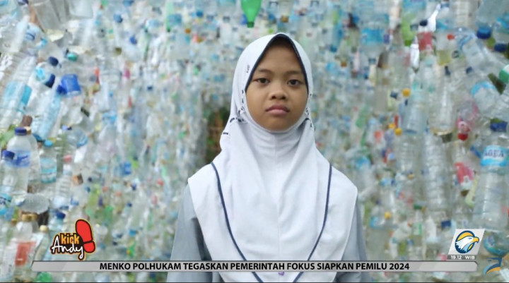 Nina, Gadis Belia Pemrotes Negara yang <i>Nyampah</i> ke Indonesia