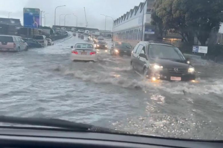 Tiga Tewas saat Badai Menerjang Selandia Baru