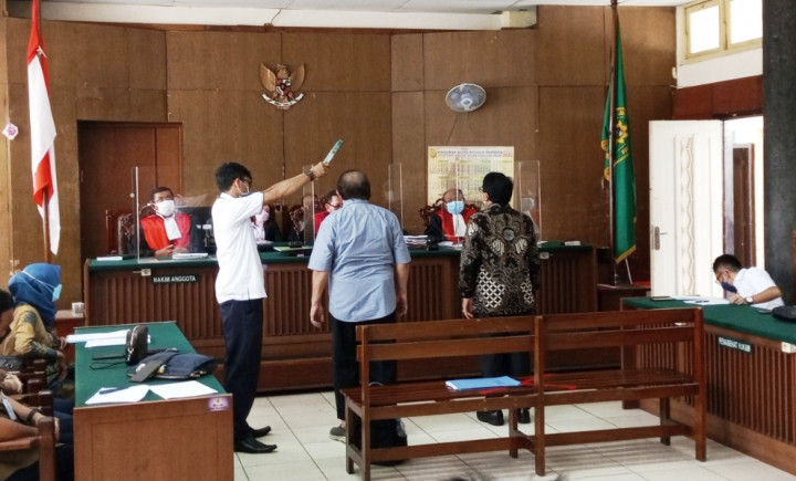 Kuasa Hukum Tonny Permana Menduga Girik Milik Ahmad Ghozali Janggal