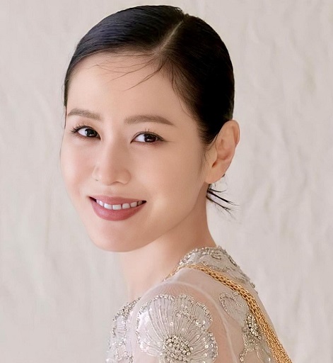 Meski usianya telah memasuki 40 tahun, namun wajah Ye-ji terlihat layaknya gadis berusia 20an. (Foto: Dok. Instagram/@yejinhand)