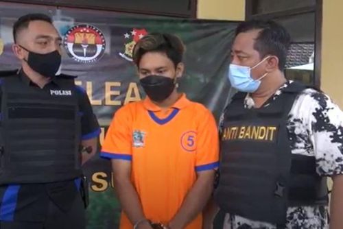 Cinta Ditolak, Pemuda di Surabaya Kepergok Rekam Pujaan Hatinya Saat Mandi