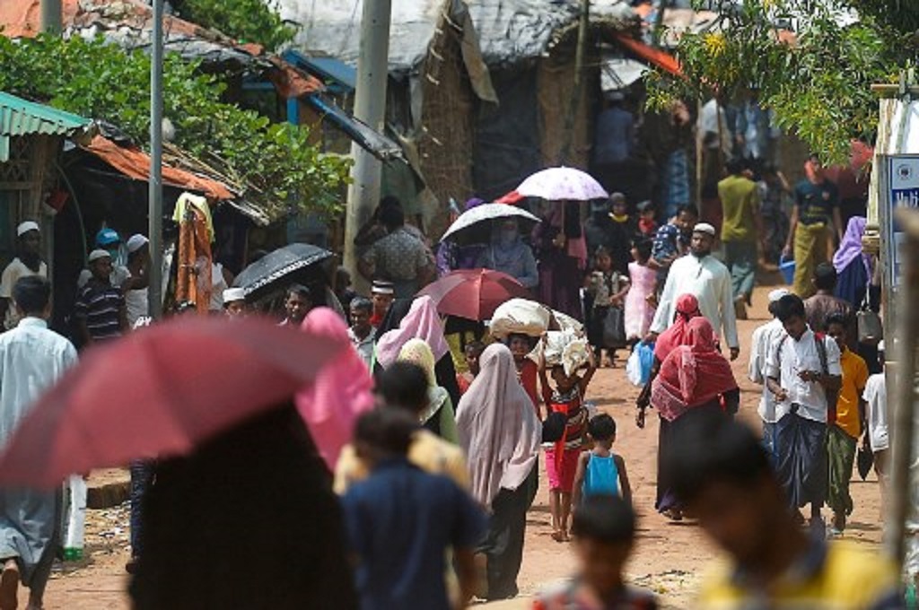 Aktivitas pengungsi Rohingya di sebuah kamp pengungsian di Ukhia, Bangladesh. (Munir Uz zaman / AFP)