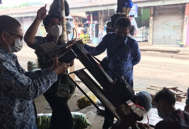 Timbangan di Pasar Tradisional Kota Tangerang Diuji Tera