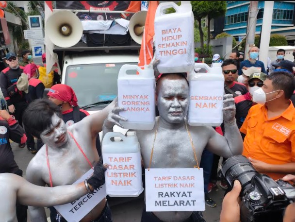 Harga Minyak Goreng Tak Terkendali, Buruh Tuntut Mendag Dicopot