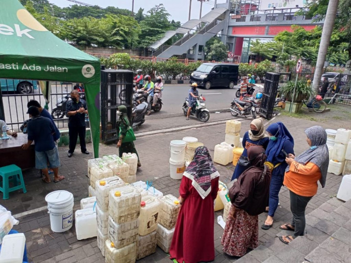 40 Ribu Liter Minyak Goreng Curah Disebar ke 8 Titik