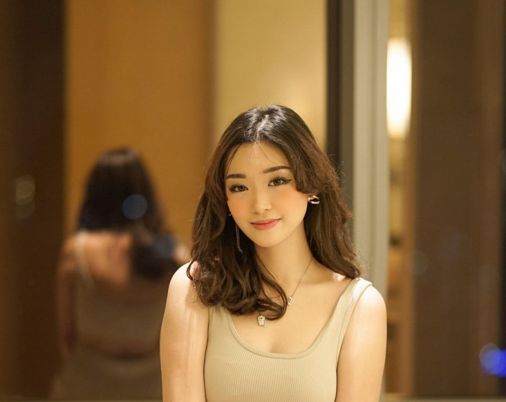 Pulang ke Indonesia, Livy Renata Jajal Profesi Baru