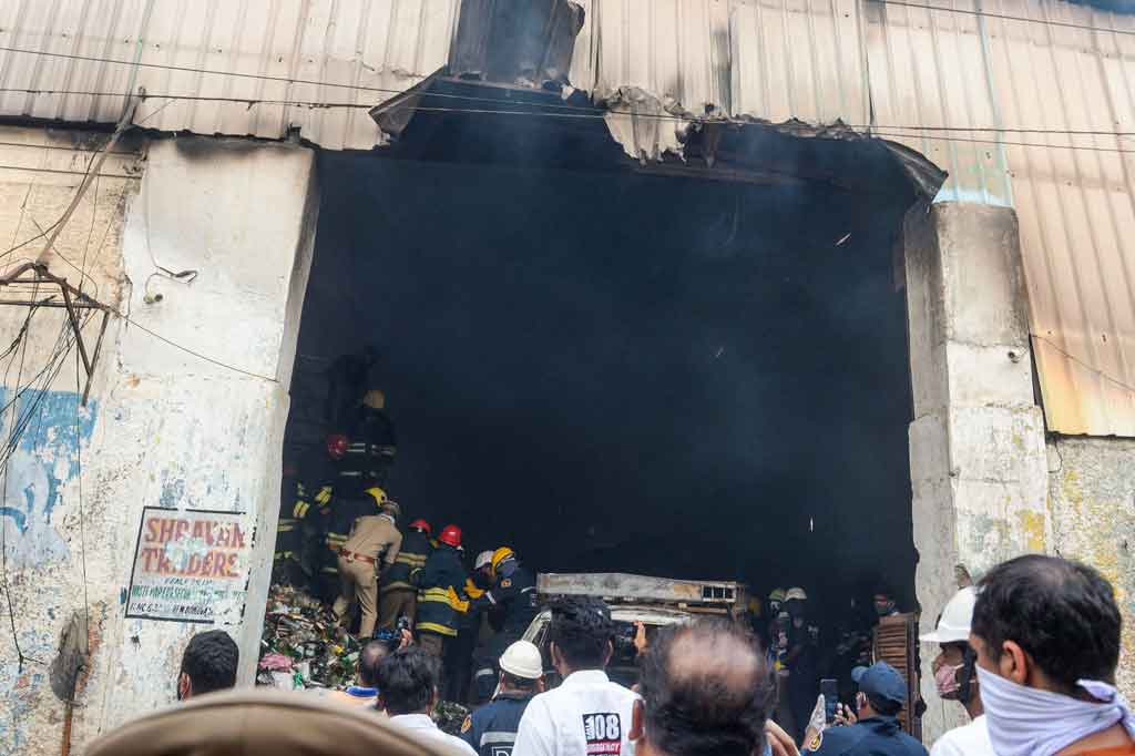 Tragis! 11 Orang Meninggal akibat Kebakaran di Gudang Kayu India