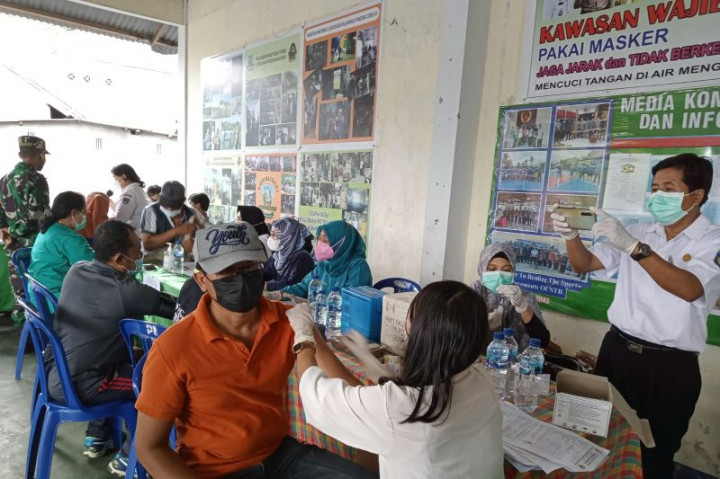 11 Puskesmas di Mataram Layani Vaksinasi Penguat