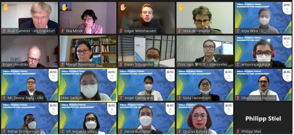 Proses akreditasi FIBAA untuk prodi di UKI. Foto: Tangkapan layar Zoom