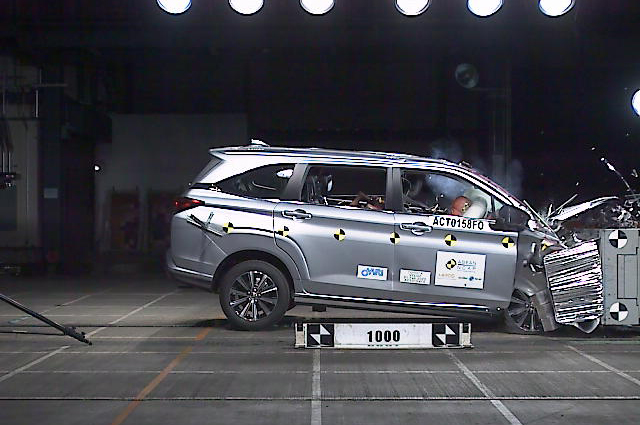 Toyota Veloz Lulus Uji Tabrak, Dapat Bintang 5