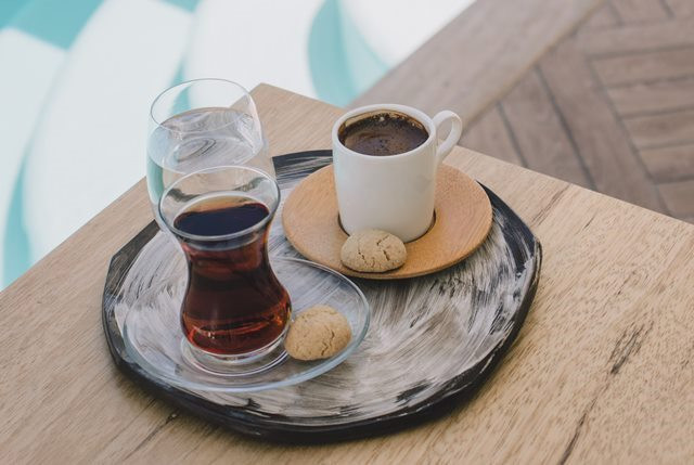 Mana yang sebaiknya kamu minum, teh atau kopi? (Foto: Ilustrasi/Pexels.com)