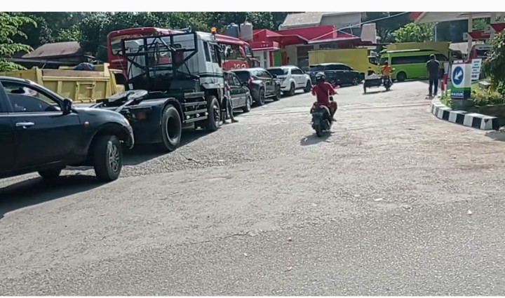Solar di Banda Aceh Langka, Antrean Truk Mengular Hingga 2 Kilometer