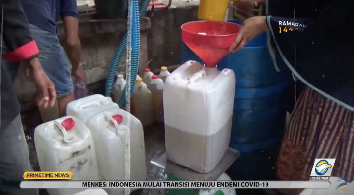 Warga di Sejumlah Daerah Masih Sulit Dapatkan Minyak Goreng Curah