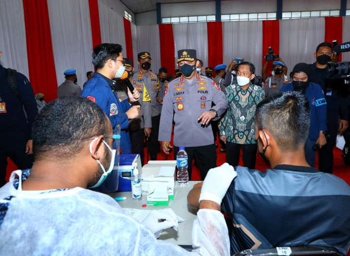 Kapolri Target 1 Juta Warga se-Indonesia Dapat Vaksinasi Hari Ini