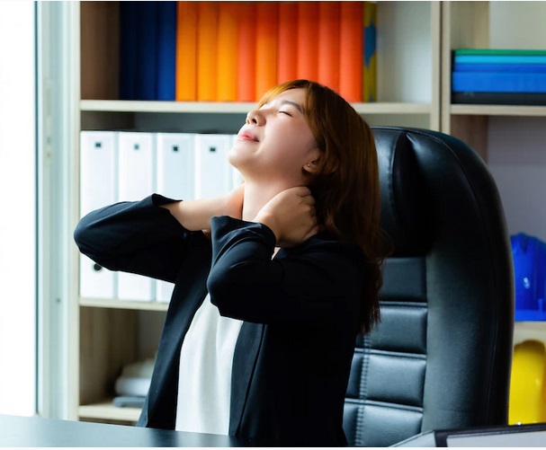 Leher Kaku Bisa Menjadi Salah Satu Gejala Meningitis