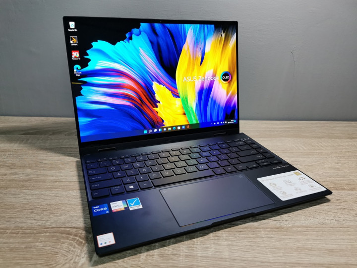 Asus ZenBook Flip 14 OLED, Desain Elegan Visual Tajam