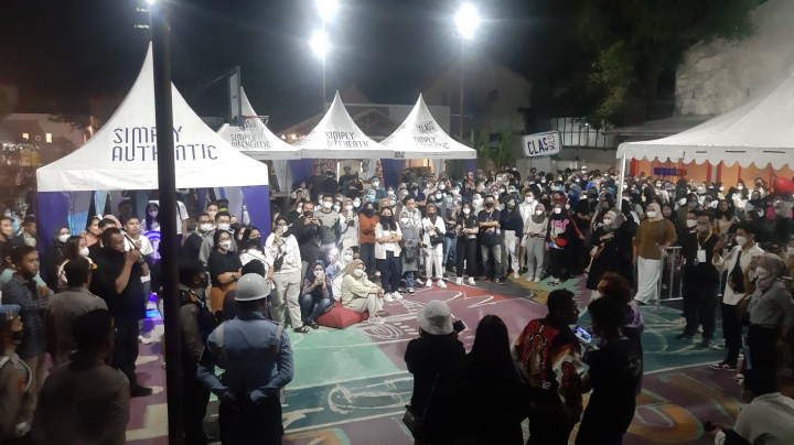 Tak Kantongi Izin, Konser Tulus di Bandung Dibubarkan