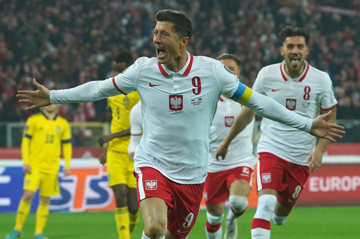 Sepak Bola: Tekuk Swedia 2-0, Polandia ke Piala Dunia 2022