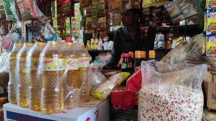 Pedagang Minyak Goreng Dadakan Menjamur