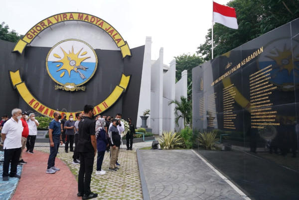 Kunjungi Monumen KRI Nanggala 402, Wapres Doakan 53 Prajurit yang Gugur