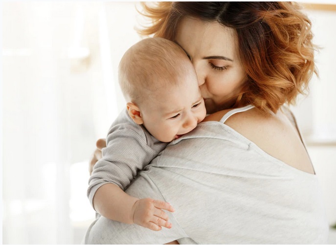 Jangan Ceroboh, Begini Cara Menenangkan Bayi yang sedang Rewel