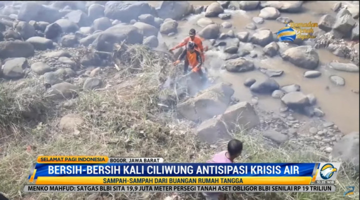 Bersih-bersih Kali Ciliwung Antisipasi Krisis Air