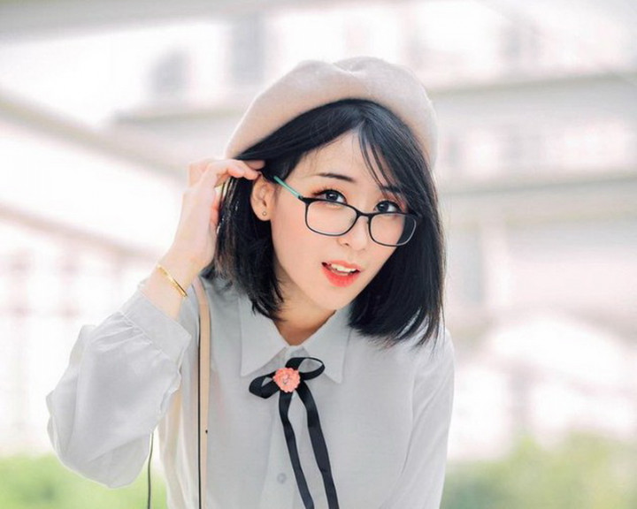 Cara Selebgram Larissa Rochefort Ikut Bantu Pemerintah Atasi Pandemi