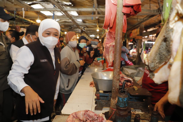 Khofifah Pastikan Suplai dan Harga Bahan Pokok Stabil Kecuali Minyak Curah