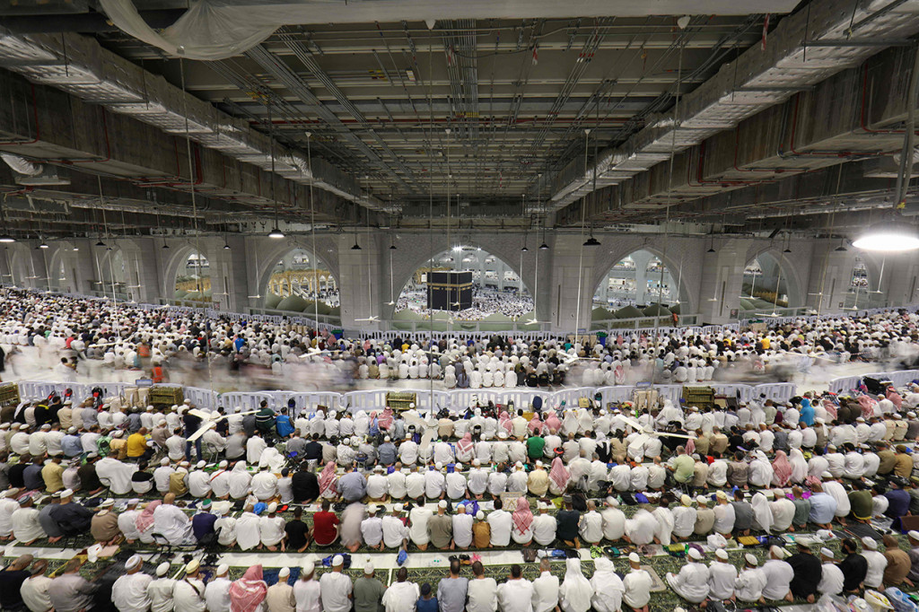 Suasana Salat Tarawih di Masjidil Haram