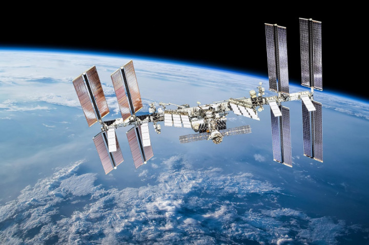 Rusia Tangguhkan Kerjasama ISS hingga Sanksi Dicabut