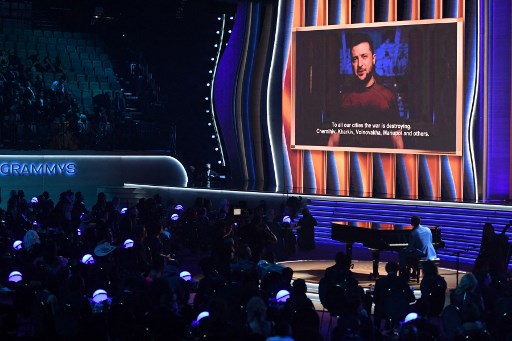 Presiden Ukraina Vladimir Zelensky tampil di gelaran Grammy. Foto: AFP