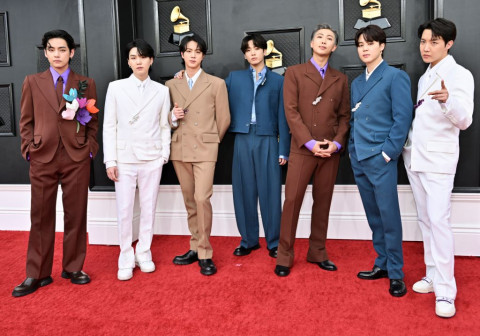BTS Kalah di Grammy Awards 2022, Sikap Army Jadi Sorotan