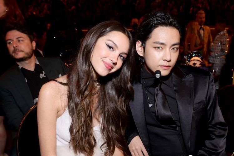 V BTS dan Olivia Rodrigo (Foto: gettyimages)