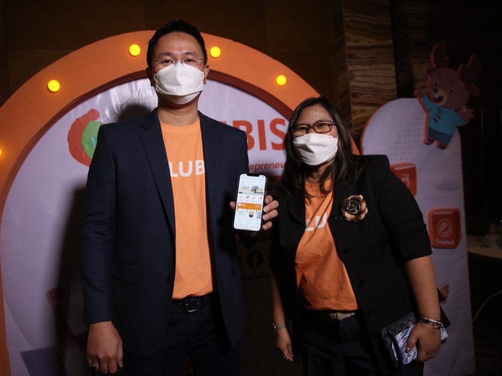 CEO Solubis Siu Min (kiri) CMO Solubis Yulia Rosaline (kanan). Foto: Istimewa.