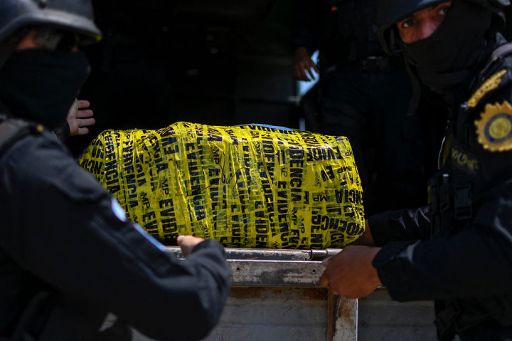 Pesawat Kecil Jatuh di Guatemala, Berisi 878 Kg Kokain!