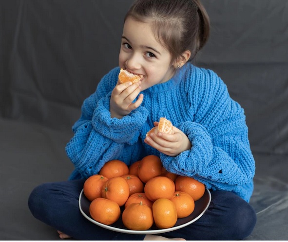 Jeruk menjadi buah favorit untuk mendapatkan Vitamin C (Foto: Freepik)