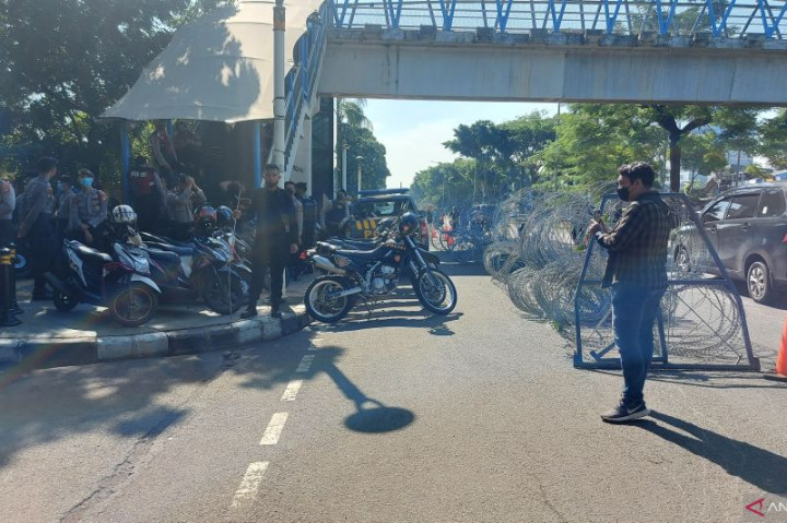 600 Aparat Gabungan Kawal Sidang Vonis Munarman
