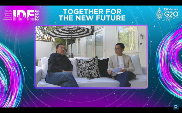 Lakukan Transisi Energi, Adaro Energy Fokus ke PLTS dan PLTA