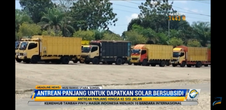 Solar Langka, Truk Mengular di Jalan Lintas Sumatra