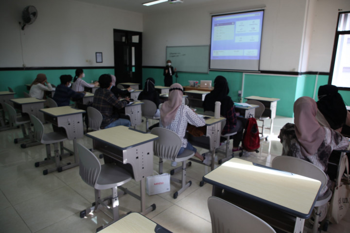 Kasus Covid-19 Turun, FISIP UB Mulai Kuliah Tatap Muka