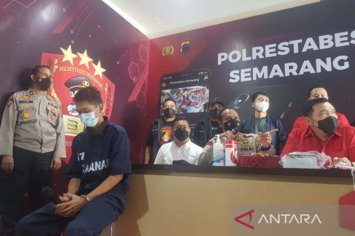 Eks TNI Bobol Gerai Ponsel di Semarang