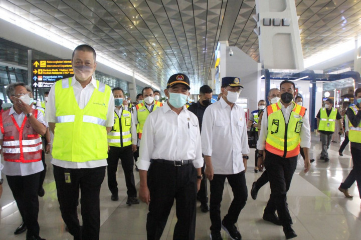 Menko PMK dan Menhub Pastikan Kesiapan Bandara Soetta Hadapi Arus Mudik