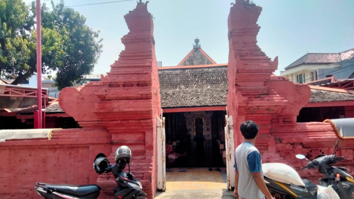 Masjid Panjunan Cirebon Sediakan Takjil Gratis Kudapan Khas Timur Tengah