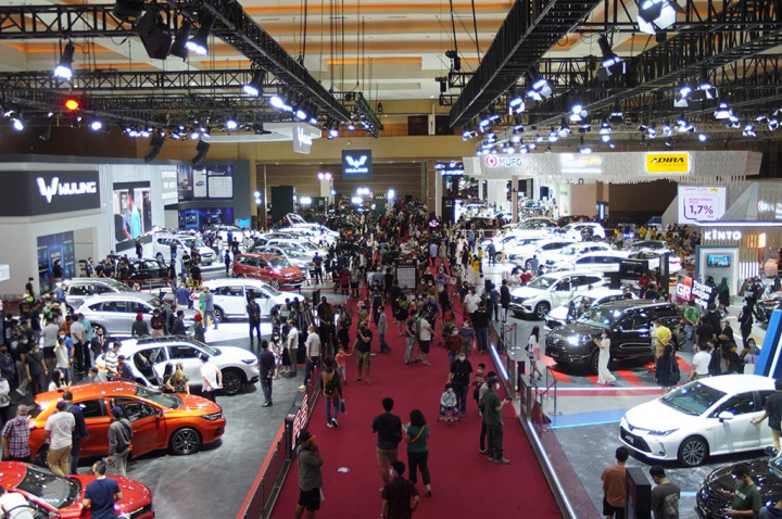 Mau Beli Mobil Di IIMS 2022? Cek Dulu Promonya