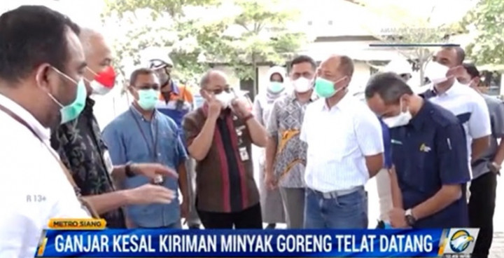 Ganjar Pranowo Kesal Pengiriman Minyak Goreng Telat