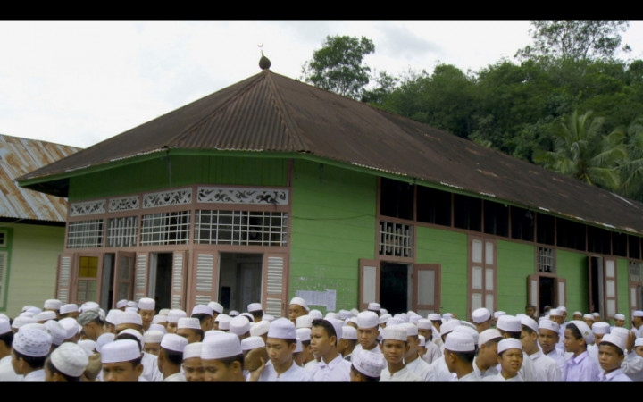 Kisah Cinta Santri di Lembah Musthafawiyah