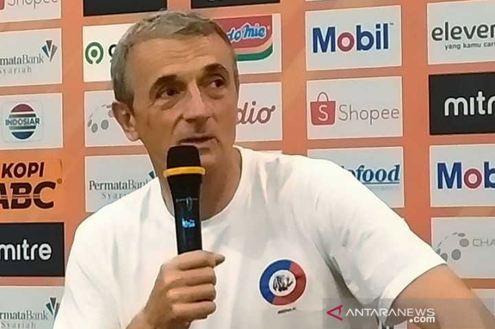 Resmi, Borneo FC Rekrut Milomir Seslija sebagai Pelatih Anyar